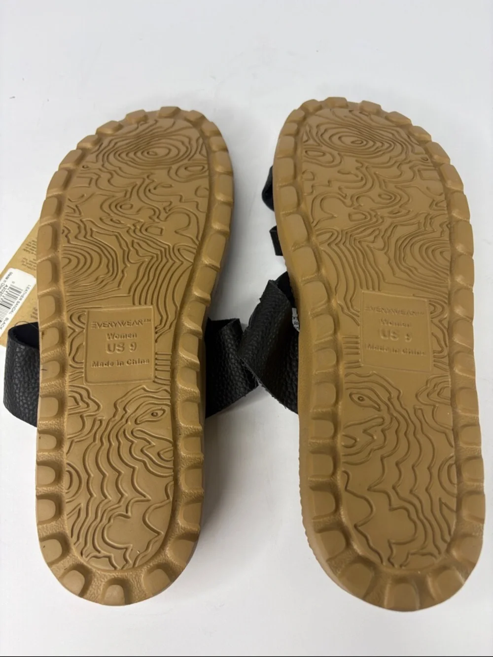 NWT Acorn Black Leather Crisscross Strap Slide Sandals